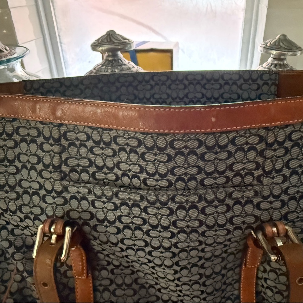 Coach Navy and Tan Shoulder Bag - Picture 6 of 14